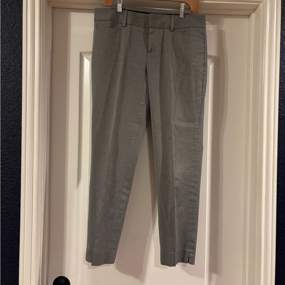 Banana Republic Women’s Light Gray Slacks - Ankle Length